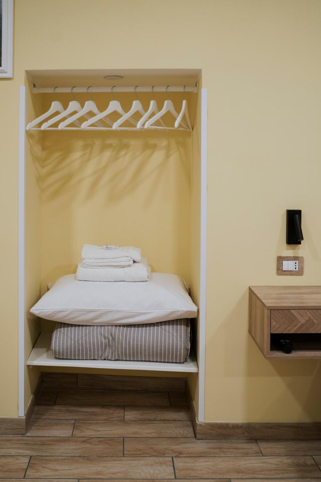 Casa De Curtis Apartment Napoli Bagian luar foto