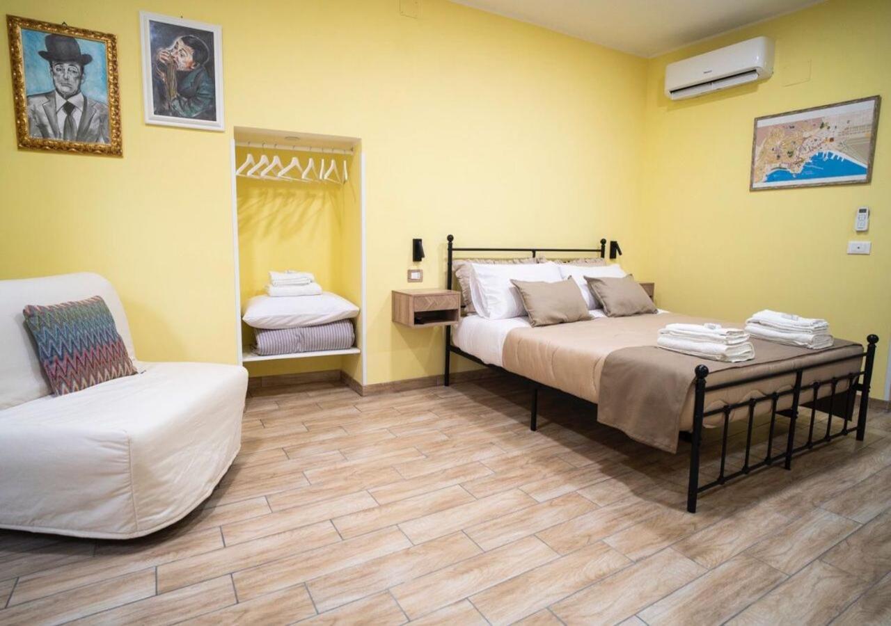Casa De Curtis Apartment Napoli Bagian luar foto